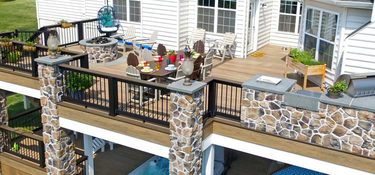 Custom Deck Design Contractors in Valencia, CA